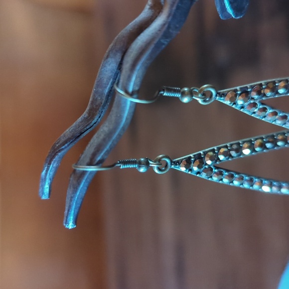 Paparazzi Long Chocolate Rhinestone Dangle Teardrop Earrings. - Picture 3 of 6